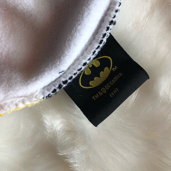 Batman Winter Hat - Picture 4 of 4